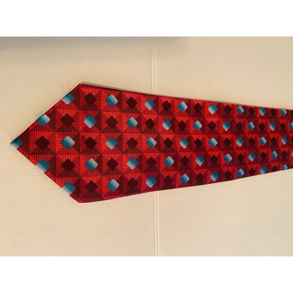 Crazy Horse Red Geometric Diamond Silk Tie A Claiborne Company‎ Mens Necktie